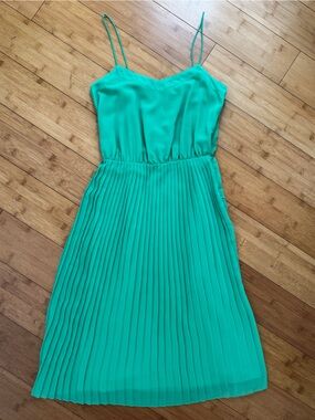 ASOS, pleaded midi dress green with side zipper